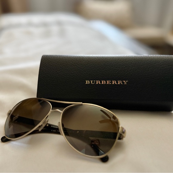 Burberry Aviator Sunglasses - Gold Frame with Nova Check Accents - Picture 1 of 3